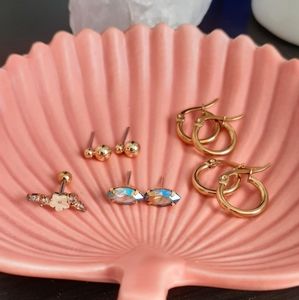 Various cute earrings!